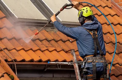 Démoussage et hydrofuge de toiture à Guerstling